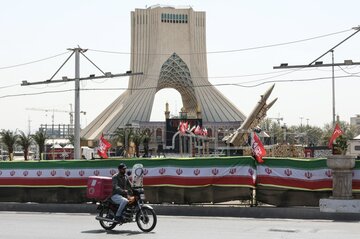 イラン、米軍に弾道ミサイル攻撃