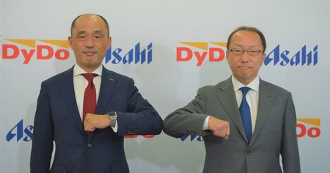 アサヒとダイドーの業務提携で号砲、中堅飲料メーカーの「自販機撤退戦」始まる