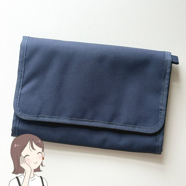 お薬手帳がピッタリ入る！無印良品の“ぺたんこケース”診察券が30枚も収納できて便利！「私の中ではヒット商品」「本当に買ってよかった」《購入レビュー》