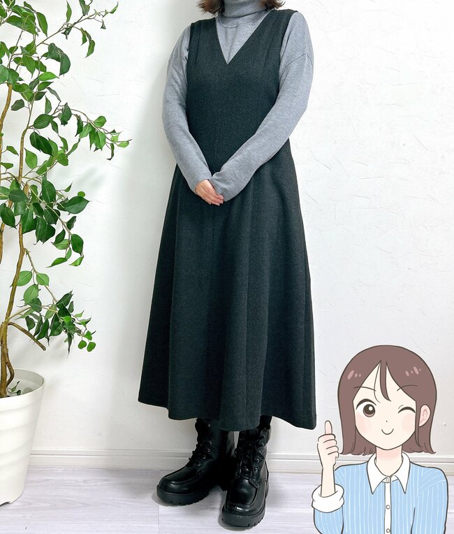 すぽんと着るだけで体型カバー!ユニクロの“ぽかぽかワンピース”後ろ姿もスラッと見えて感動!「太って見えないのが嬉しい」「ラインの綺麗さにびっくり」