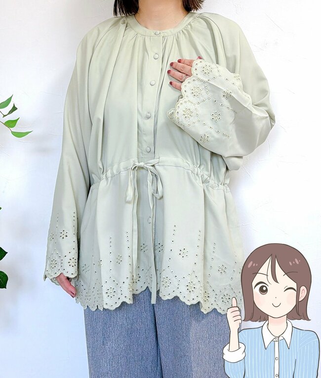 「まさかワークマンでこんな可愛いブラウスに出会えるとは！」1780円の“華やかトップス”ふんわりしたシルエットが素敵！「とても可愛いデザインで気に入りました」「サラッとしていて着心地よいです」