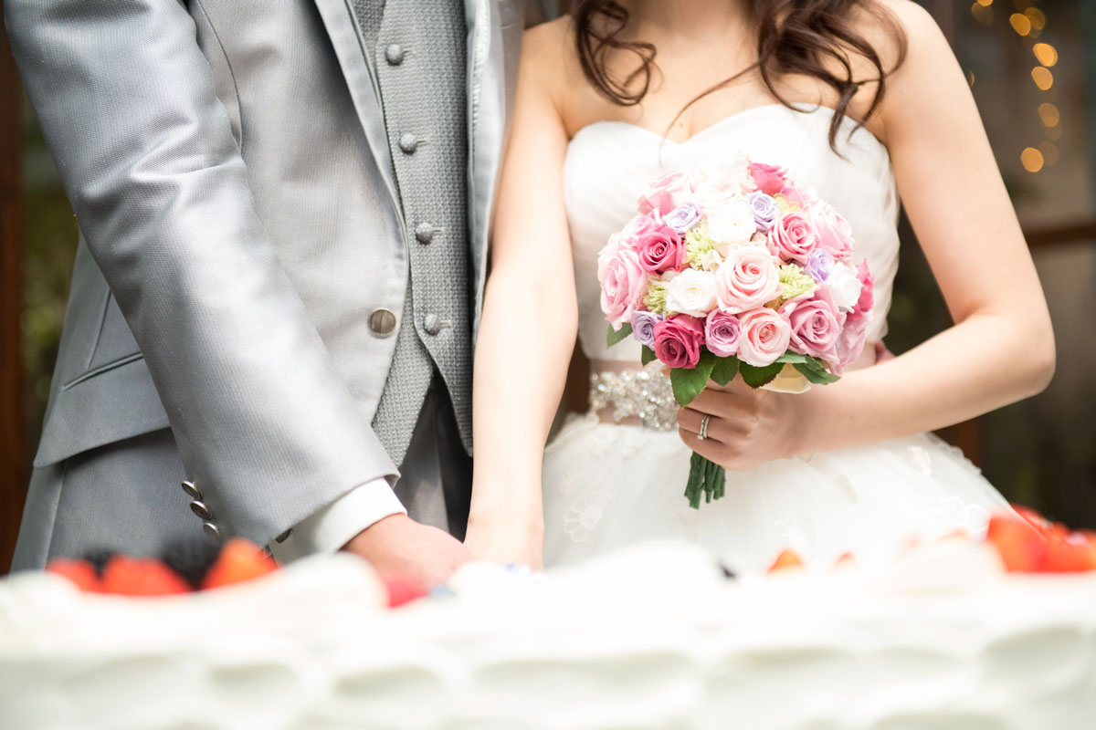 中には「痛々しい結婚式」があります