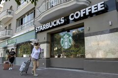 米スターバックス、11年ぶり減収　1-3月期既存店