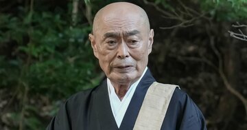 伊武雅刀、怪談うますぎ!住職役で見せた「淡々だけど明瞭な語り口」に思わず聞き入っちゃう〈ばけばけ第57回〉