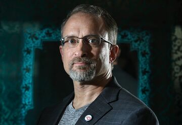 マスク氏、ツイッター内部告発者の召喚求める