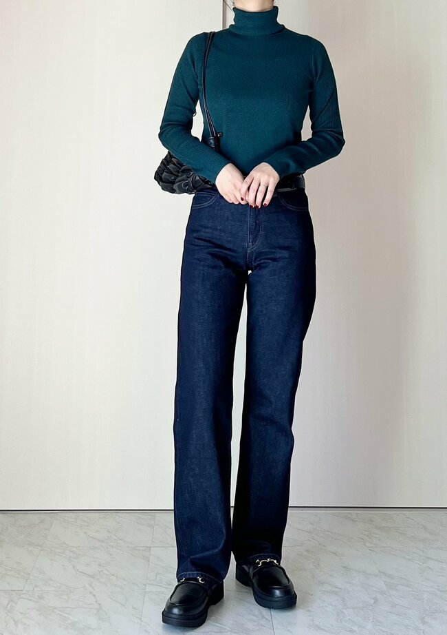 レビューは5000件越え…！ユニクロの“楽ちんセーター”たっぷり着回せて秋冬コーデで大活躍！「4色買いました」「毎年2着は買い足してる」