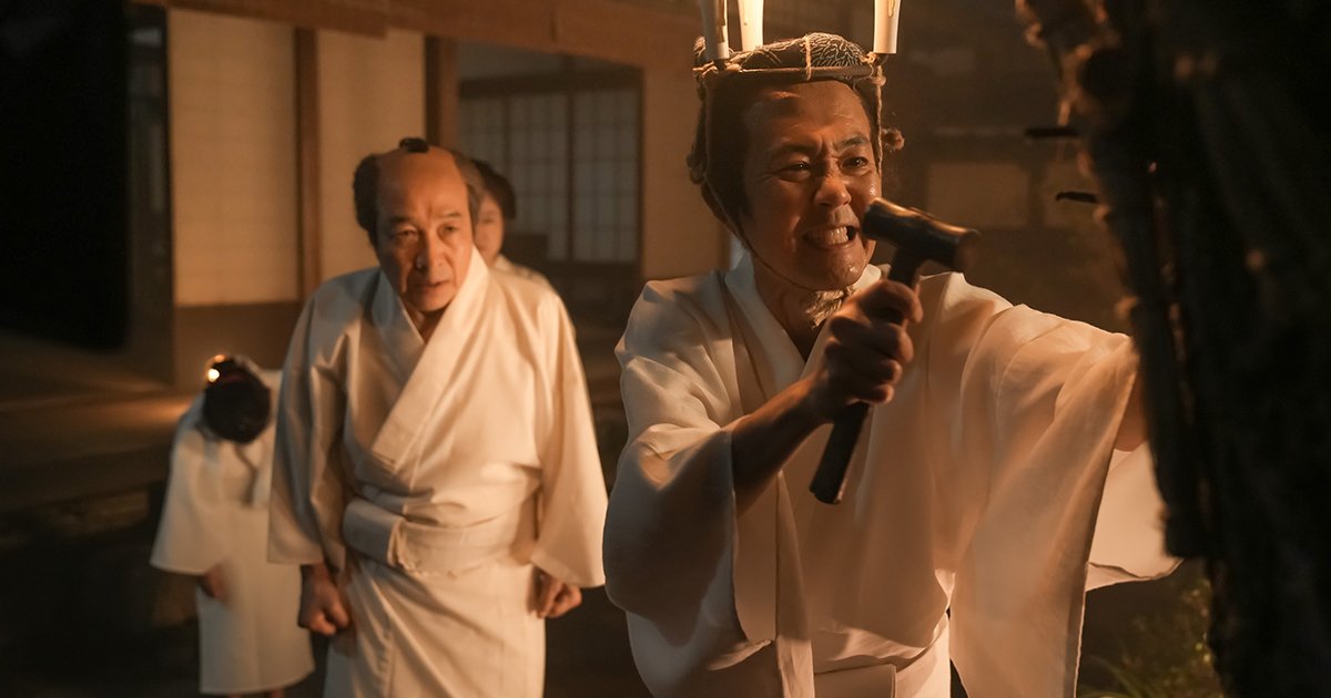 こんな朝ドラ見たことないっ！…岡部たかしがわら人形に釘を刺す、優秀でもダメでもない「立ち尽くす父親」で登場〈ばけばけ第1回〉