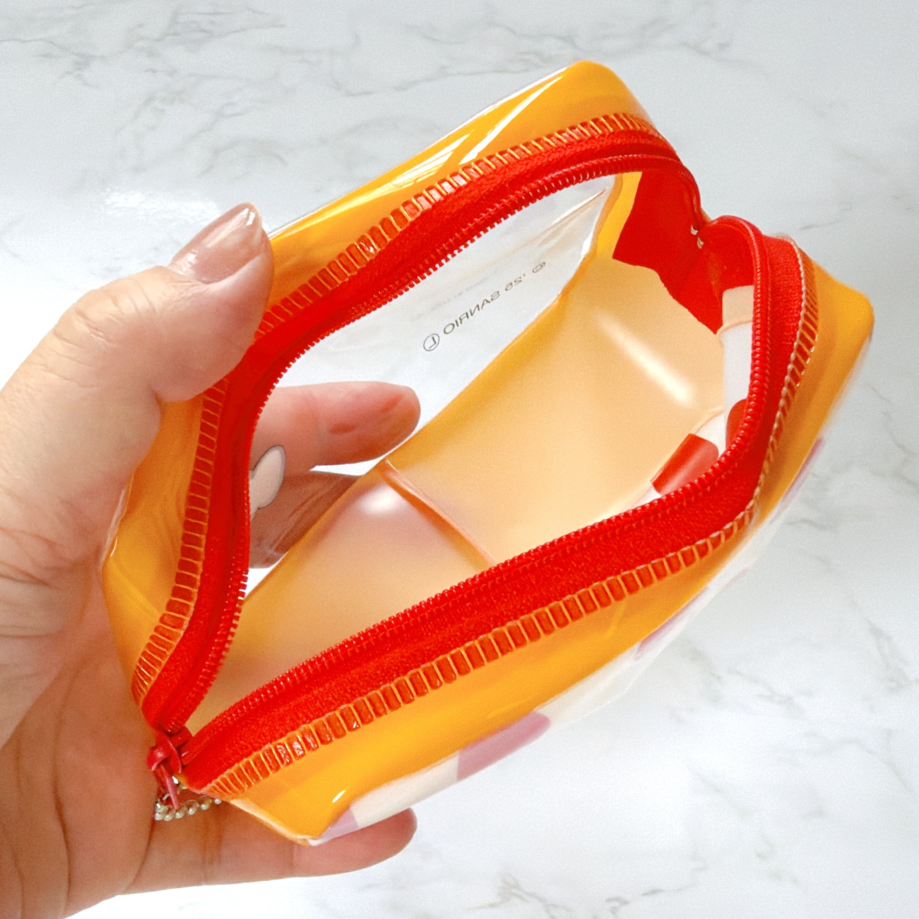 お薬が120錠も入った…！ダイソー×サンリオの「レトロかわいいポーチ」ミニ財布にもなって万能！《購入レビュー》