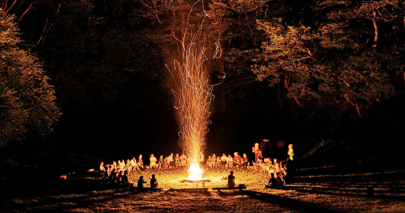 相談件数が初めて万件を超過 コロナ禍で児童養護施設が直面する4つの 難題 ネクストリーダーの道標 ダイヤモンド オンライン