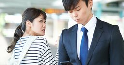 歩きスマホの男性が部下と衝突→部下は怒って追いかけた…上司の振る舞いとして「賢い選択」は？