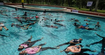 水に溺れたとき生死を分ける初動とは?実は大人こそ大注意!水難事故から我が身を守る実践法