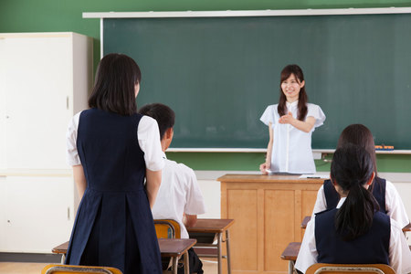 中学校の性教育で大論争、東京都議vs教育現場それぞれの言い分<br />