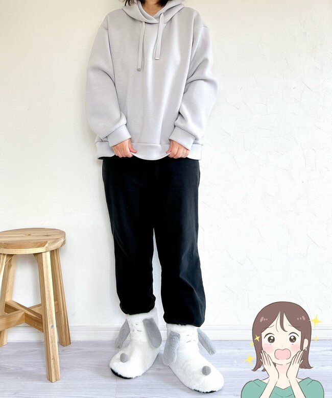 まさかのコラボで3度見した…!しまむら×スヌーピーの「履くホカロン」ぬいぐるみみたいでポカポカなんです!