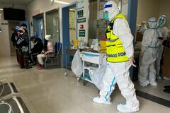 中国の高齢者デモ、山積する問題を象徴
