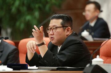 正恩氏「レガシー政治」から脱皮　権力握り10年