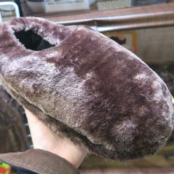 足全体を暖めるデュアルヒーター内蔵のUSBスリッパ