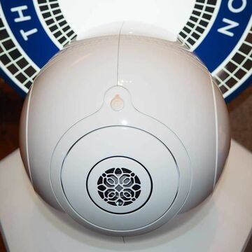 圧倒的低域のワイヤレススピーカー「PHANTOM」を開発するフランス・デビアレ