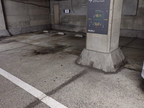 駐車場で「クルマをこする人」「こすらない人」の決定的な違い、油断していたら「ガリッ」