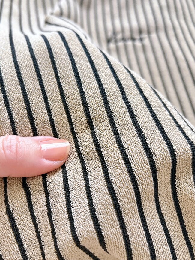 グローバルワークで見つけた“タオルみたいなバッグ”→荷物が多い日にめちゃくちゃ便利！「オシャレも使いやすさも両方叶えてくれる」