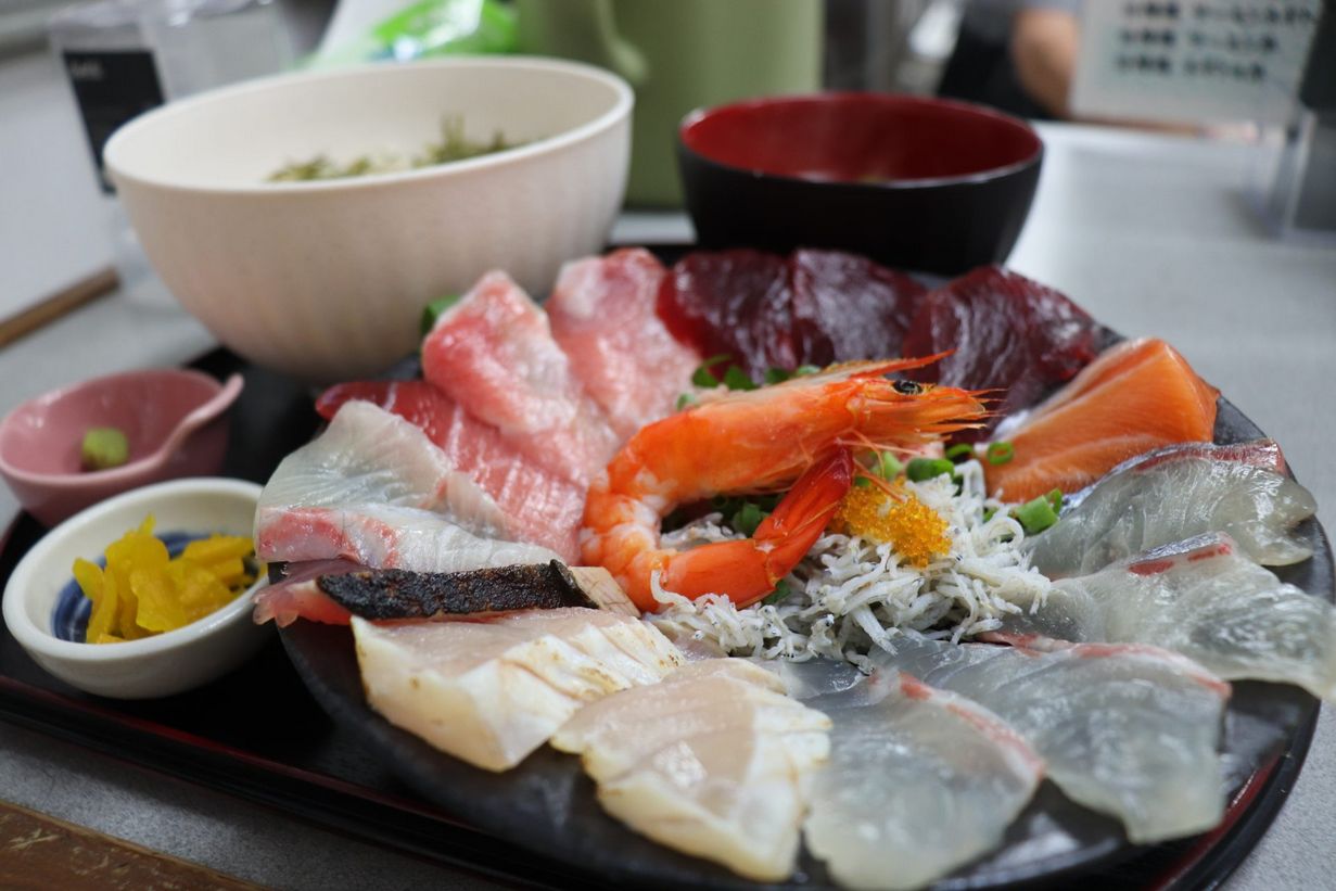 北九州は「鉄鍋ぎょうざ」「焼きうどん・カレー」の発祥地、そして知られざる海鮮天国だった!