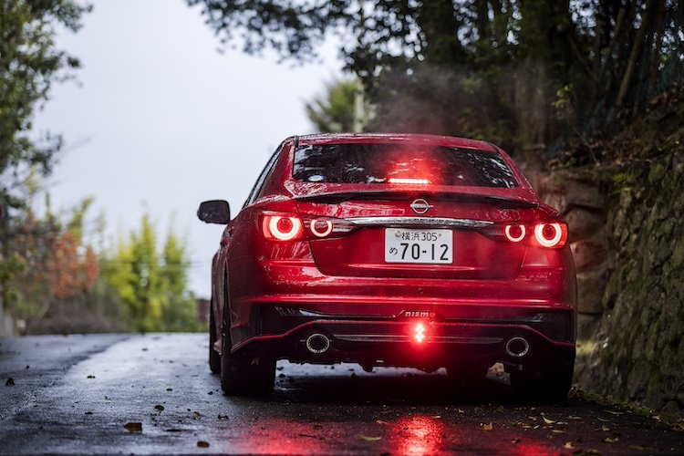 スカイライン NISMO