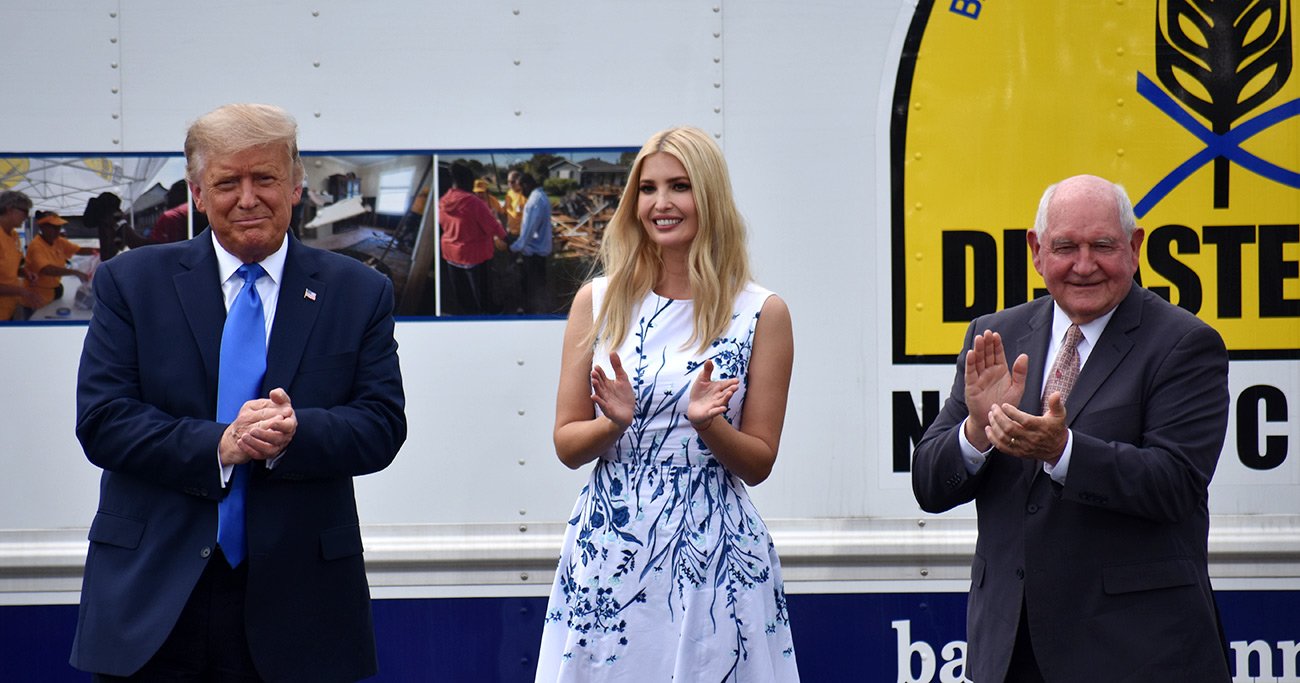トランプ氏は今もアウトサイダー、16年の再現狙う