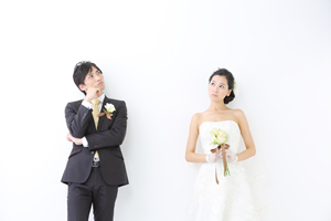 晩婚化を進めているのはむしろ男性?「経済的負担」を理由に結婚に踏み切れない今の若者たち
