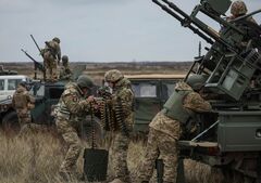 揺らぐ米国のウクライナ支援、欧州が役割拡大