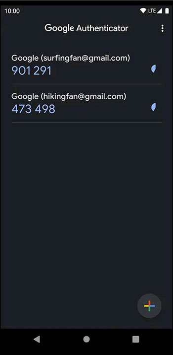 Google認証システムの画面サンプル。このようにサイトにごとに入力するワンタイムパスワードが6ケタの数字で表示されるので、要求されたら「Facebook」の欄の数字を入力する　Photo:Google Play