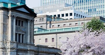 政府＆日銀“蜜月”の功罪、異次元緩和中毒で現実味を帯びる「経済敗戦」の日