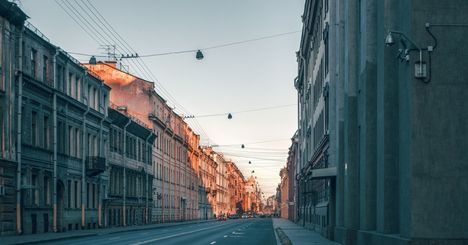 コロナ恐慌に飲まれたロシアの実情、財政出動も金融緩和も困難な理由