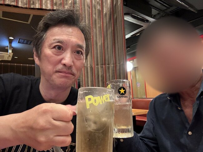 舞台後のお疲れのところ、義丹くんに一杯付き合っていただきました。彼が登場すると、舞台がビシッと引き締まるから不思議です