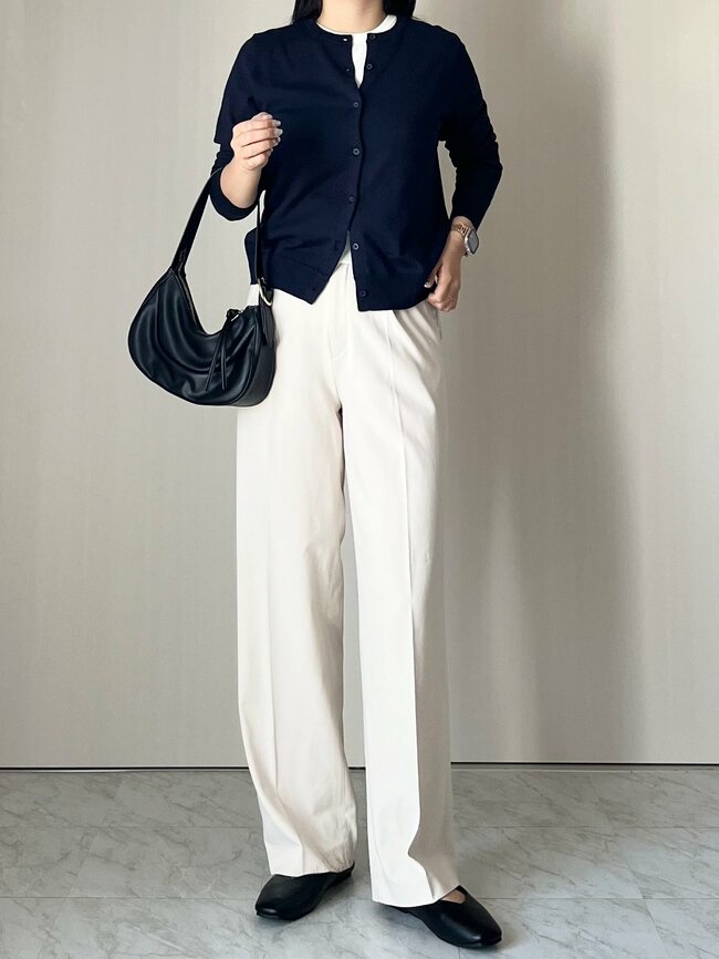 「購入して正解でした」「色違いで2枚購入」レビュー800件超え！ユニクロの“1990円トップス”ガンガン着回せてコスパいい！「追加で他の色も買おうと思います」