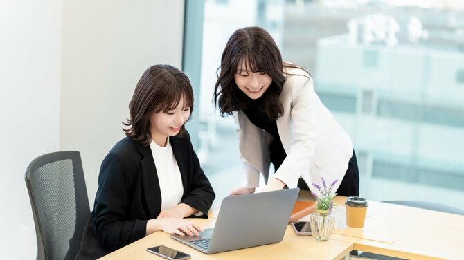 職場で「全員と仲良くする人」は出世しない。その本当の理由