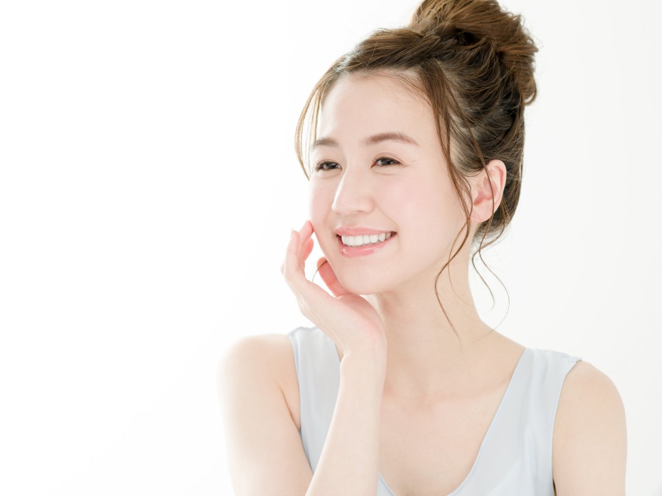 【美容の新常識】小顔になりたければ「顔のゆがみ」を整えるべき理由