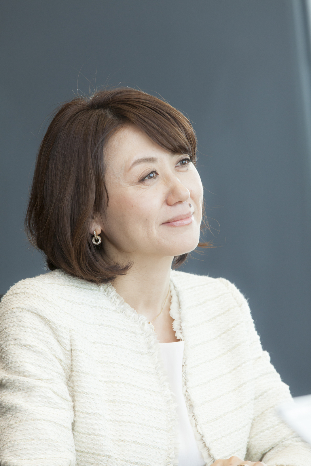 正社員の副業OKと残業禁止が<br />日本を救う