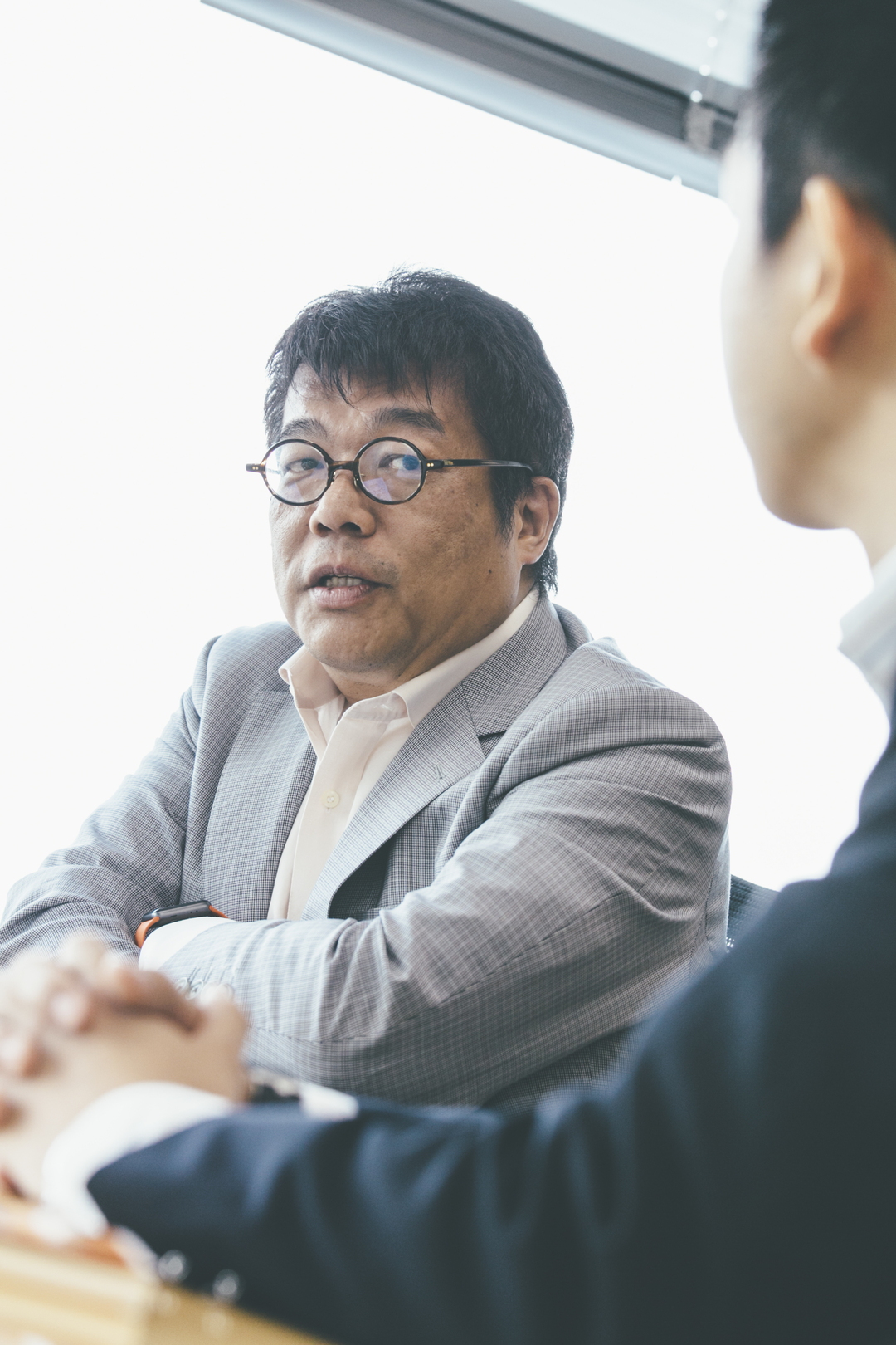 創業経営者の後継として、「東大出身のナンバー2」と「いかにもボンボンな二代目」のどちらが最適か? <藤野英人さん×朝倉祐介さん 対談前編>