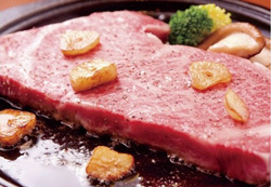 「長崎県平戸市」の「特選平戸和牛サーロインステーキ400g」