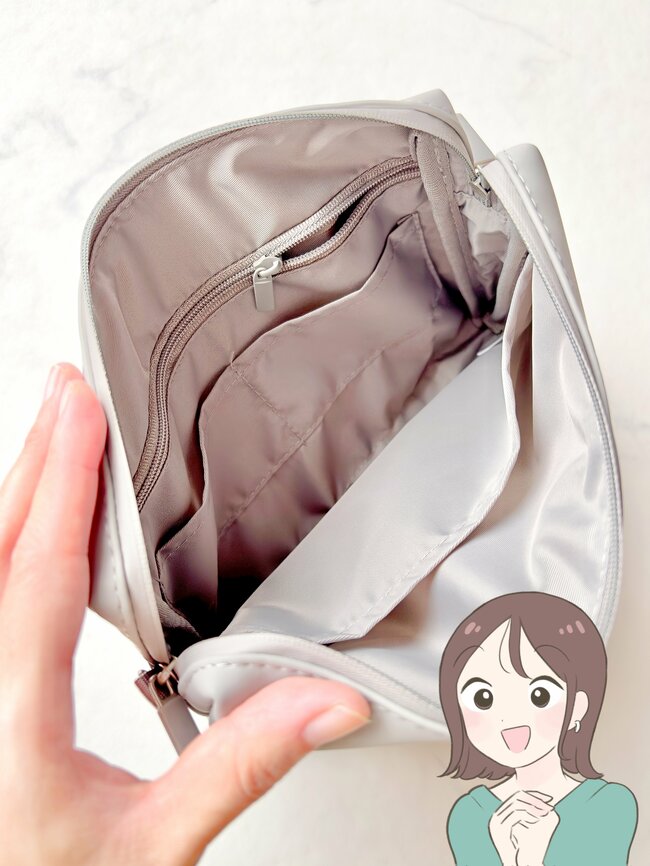 ミニ財布はこれでいいじゃん…!セリアの「スリムすぎるポーチ」小銭がたっぷり入るし、ガバッと開いて使いやすい!