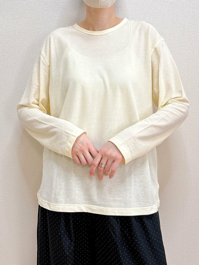 「テンション上がる可愛さです」「何でも合わせやすい」ユニクロの“着回しトップス”春夏コーデの一軍入りです！「柔らかい生地で着やすい」