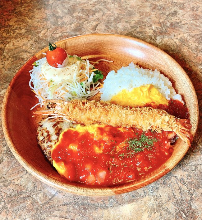 【びっくりドンキー】よくばり感がハンパない…!夏限定の“わんぱくすぎるメニュー”1100kcal超えでボリュームすごい!《実食レビュー》