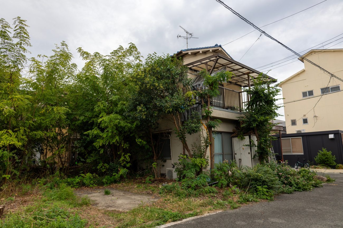 【老後】土地放置は絶対NG! とんでもない出費になることも!