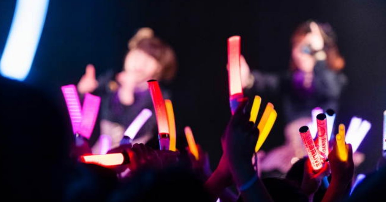 「嵐の解散」、独立や結婚、活動休止を経ても嫌われない？アイドル消費の“新常識”〈注目記事〉