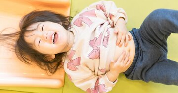 「ちゃんと座りなさい」はNG? 今のうちに知っておきたい“焦らない子育て”のヒント