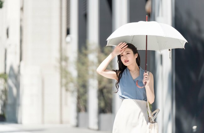「熱中症かな?」と思ったら迷わず行動!命をつなぐ飲み物、服装、避難場所とは【救急医が警告】