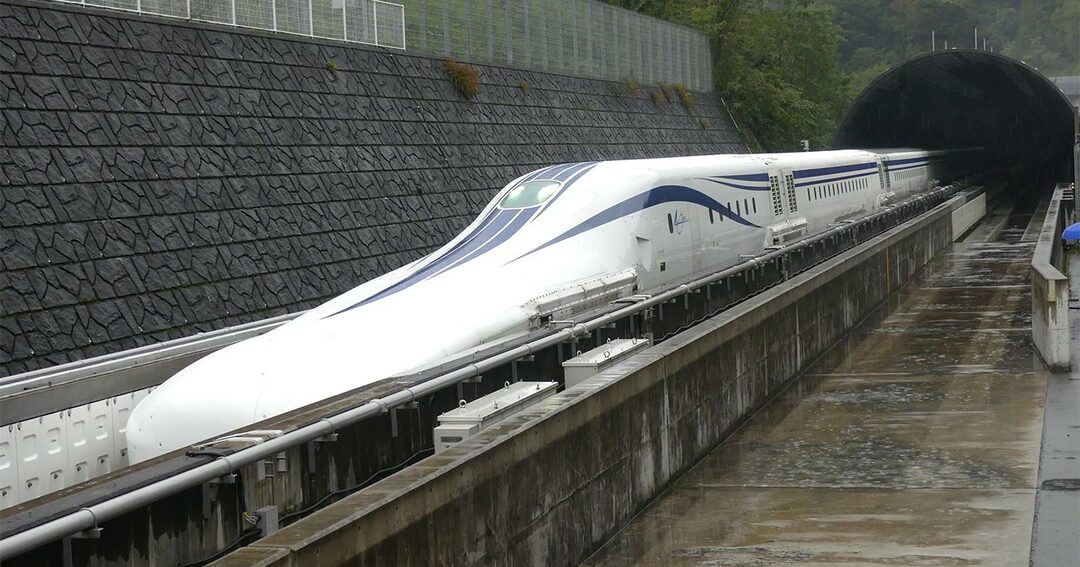 山梨リニア実験線 改良型リニア「L0系改良型試験車」