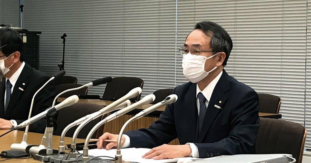 記者会見に臨んだ関西電力の森本孝社長。電気事業連合会が打ち出したRFSの中間貯蔵施設の共同利用案に「積極的に参画する」と表明した