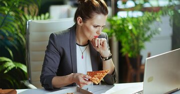 なぜマルチタスクは不幸を招くのか?幸福度がダダ下がりする「4つの悪習慣」