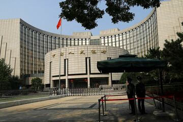 中国が独断専行する途上国の債務再編