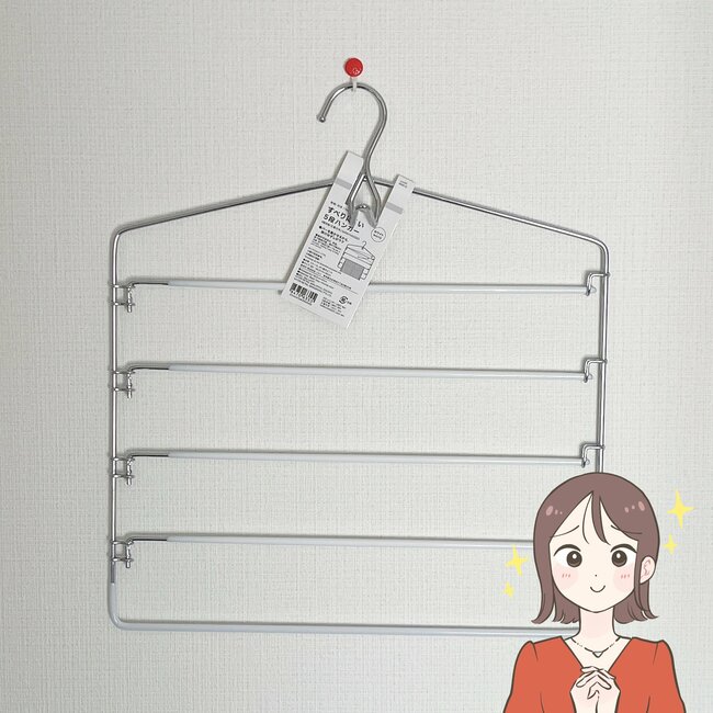 「家のハンガー全部変えました」「何度も購入しています」3COINS“多機能ハンガー”1本で何役もこなしてくれる優れものです!「もうこれしか使えません」